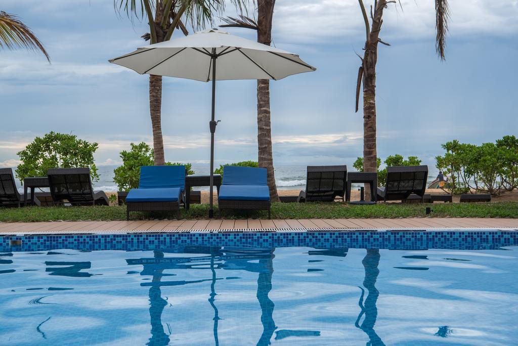 Jie Jie Beach Hotel Wadduwa Exterior foto